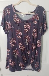 Nine Britton floral knot shirt